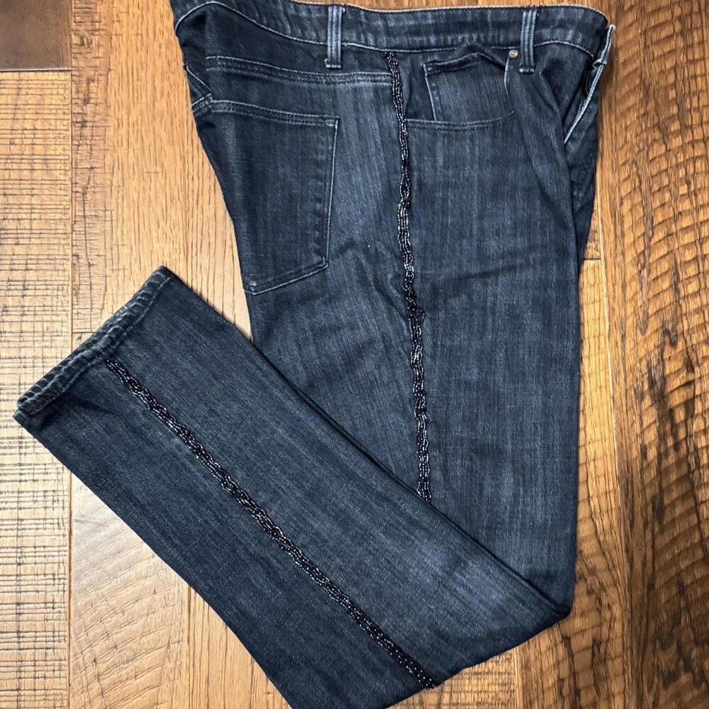 Talbots Flawless Highrise Straight Leg Jeans w BEADED stripe on legs. Size 12